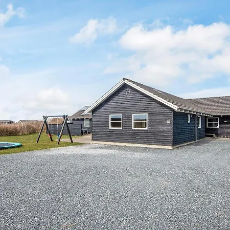 16 Person In Lokken-by Traum Norre Lyngby