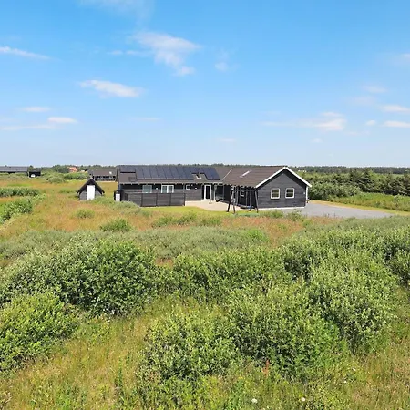 Сasa de vacaciones 16 Person In Lokken-by Traum