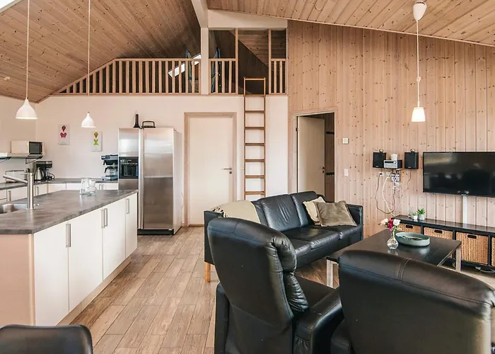 16 Person In Lokken-by Traum Norre Lyngby
